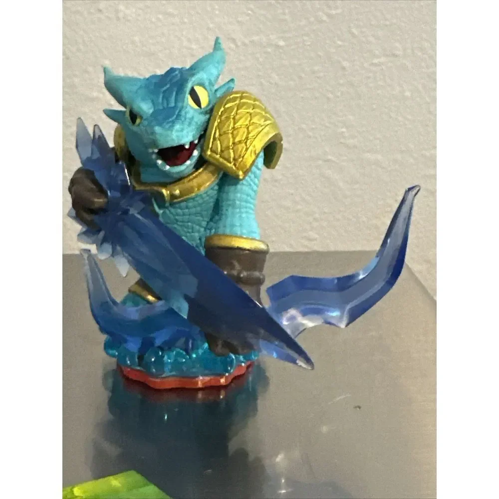N/A random skylander